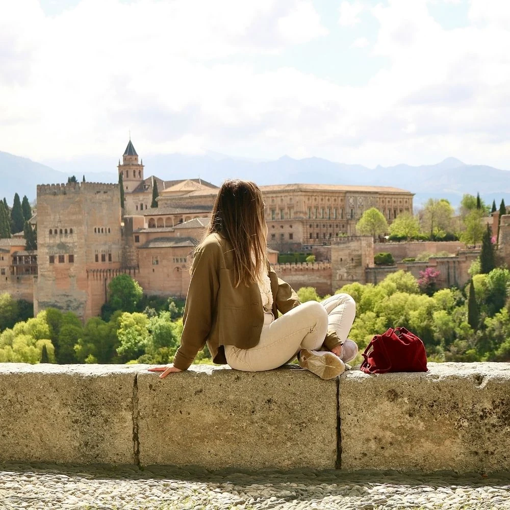 Vista de la Alhambra y Sierra Nevada desde San Nicolás